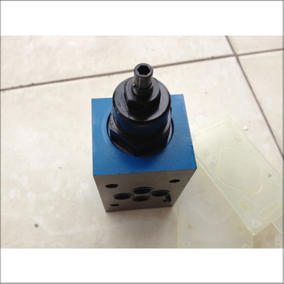 VICKERS DGMFN-3-X-A2W-41 Valve proportionnelle pour une régulation fluide et précise du débit dans les systèmes hydrauliques industriels