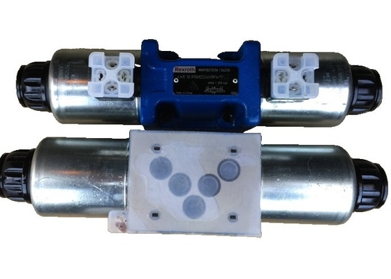 Rexroth Proportional Valve 4WE10R5X/EG24N9K4/M Blue Energy Efficiency Easy To Install Good Energy-Saving